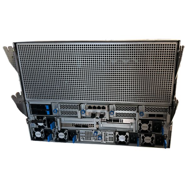Lenovo WenTian WA7780 G3 7U Rack GPU Server with 32 DDR5 DIMMs and Intel Xeon Scalable Processors