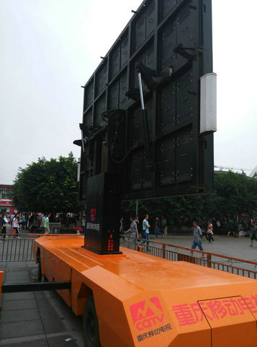Outside Advertising P8 Mobile Digital Billboard Truck Full Color High Refresh Rate