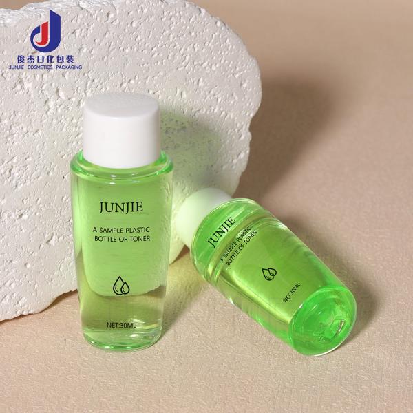 Luxury Empty Plastic Body Wash Bottle Flat Shoulder Toner Bottle with White Cap Frosted Clear White Shower Gel Packaging