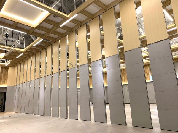 Customized Durable Soundproof Folding Room Dividers Retractable Partition Wall