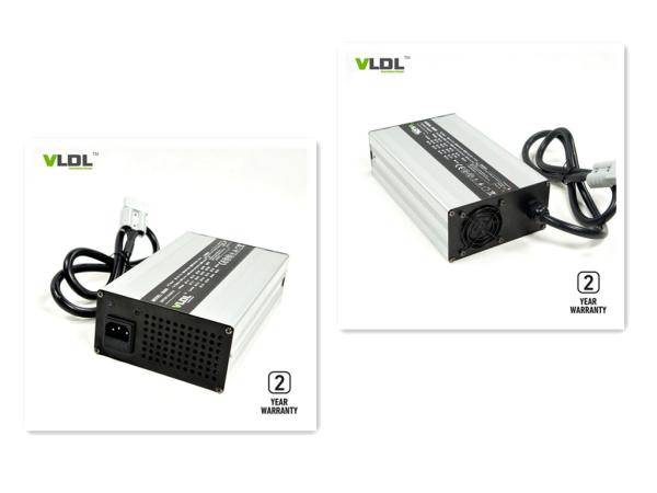 Intelligent 15A 48 Volt Battery Charger For 16 Cells LiFePO4 Battery CE RoHS Standards