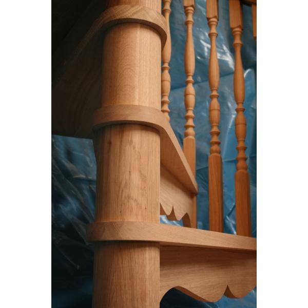 Комната винтовой лестницы твердой тимберса проступи дуба внутренняя легкая устанавливает