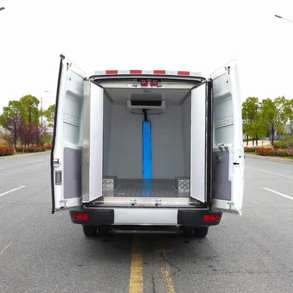 4*2 Refrigerated Box Truck 3 Ton Frozen Van 150hp Cargo Truck