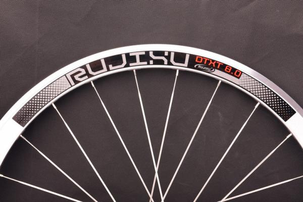 Straight Pull Hub 700c Single Speed Wheelset With Clincher Rim And Black Finishing