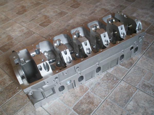 NEW Cylinder Head VW MULTIVAN  TRANSPORTER 2,5 TDI  TOUAREG 2,5 R5 TDI 070103063D K Q R S