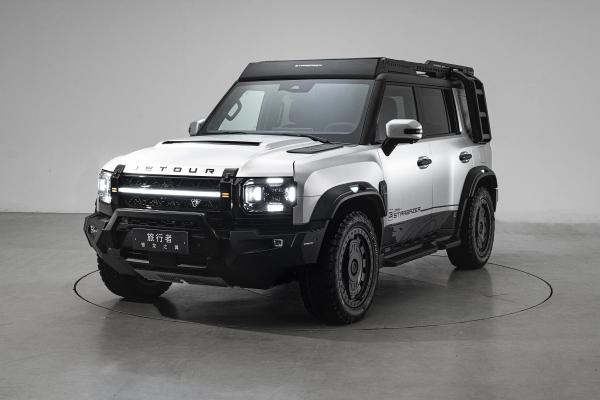 Chinese SUV Low Mileage Silver Dragon Wing SUV Automatic Transmission 2024 year Family And Commercial Use