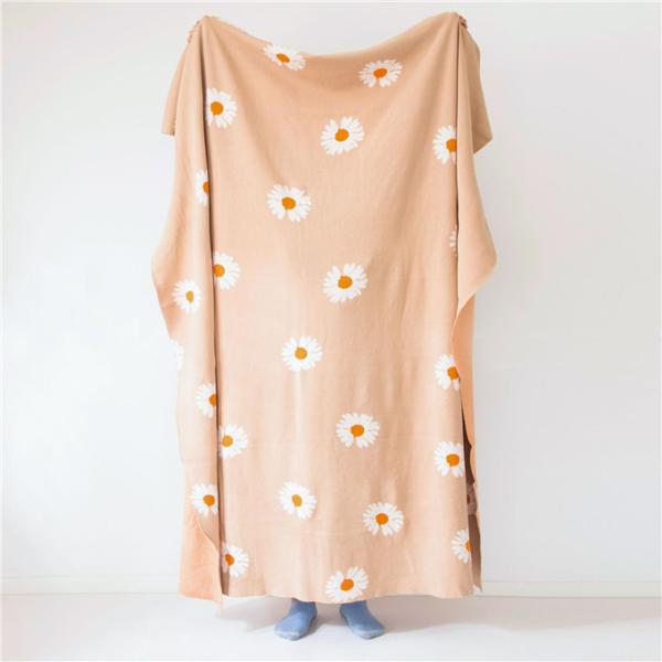 Y-W Luxury Nordic Jacquard Cotton Knit Throw Blanket Solid Pattern Eco-Friendly Sofa and Baby Blanket for Home and Travel