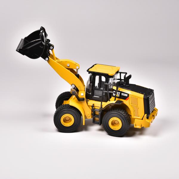 1/64 Scale CAT 950M Wheel Loader Diecast Alloy Model  Construction Toy Gift