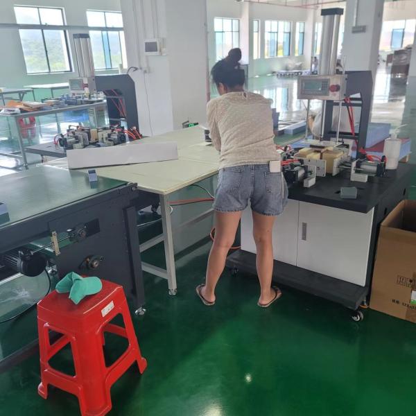 Semi Automatic Gift Box Bubble Pressing Machine For Rigid Boxes Smooth Packaging Solution