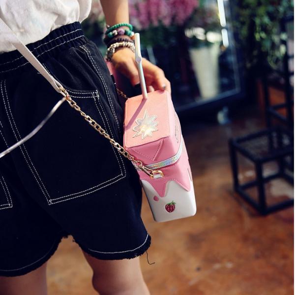 Summer new shoulder bag diagonal female milk box shape straw embroidery female small square package