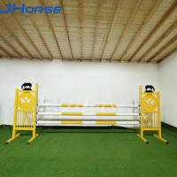 Des installations polyvalentes pour les spectacles de chevaux avec des rails sur mesure