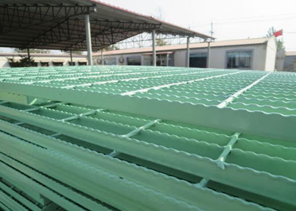 Powder Spraying Galvanized Serrated Carbon Steel Bar Grating Decorative 40x5