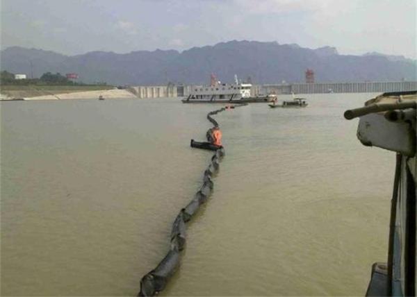 Customized Color Oil Containment Boom Fabricated With Special Rubber Cloth