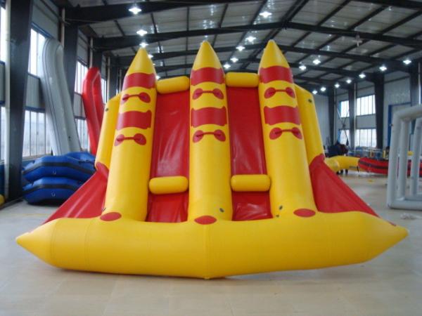 PVC Towable Inflatable Flying Fish Boat For Water Amusement Equipment