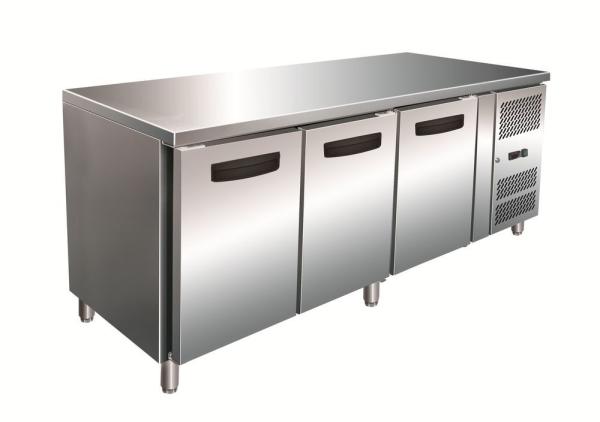 220V 50HZ Commercial Undercounter Freezer , 3 Door Undercounter Freezer
