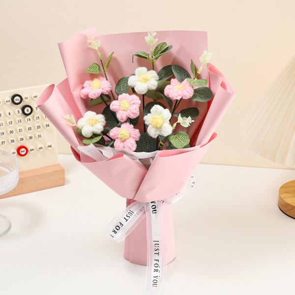 Handmade Yarn Flower Bouquet Crochet Knitted Floral Gift Faux Blooms Handheld Bouquet with Multiple Color