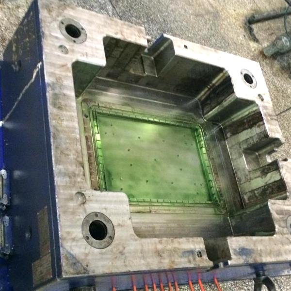 Molde de inyección de plástico para piezas electrónicas de acero