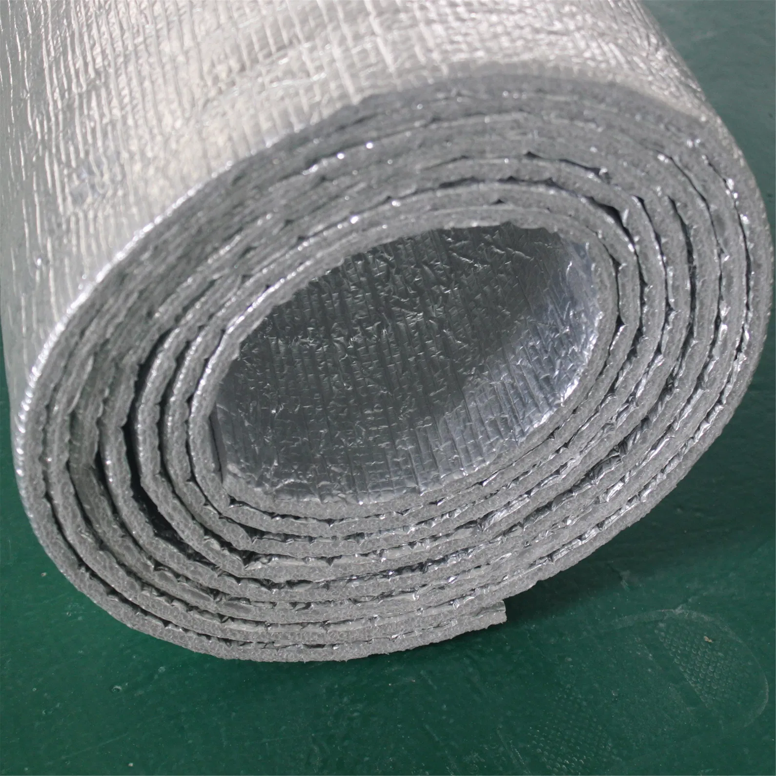 Aislante Termico Heat Barrier Aluminum Foil EPE Foam Roof Heat Insulation Material