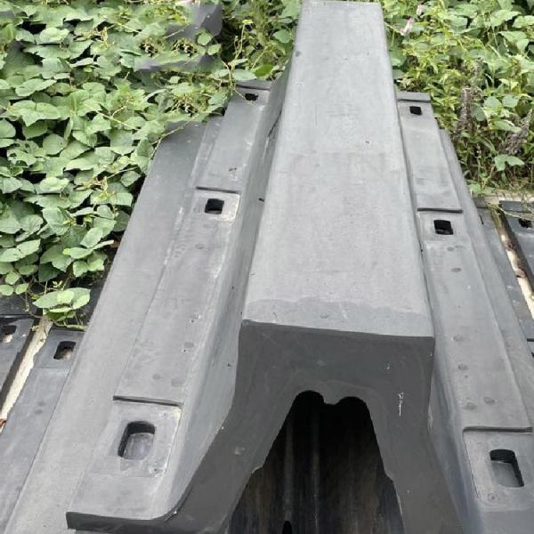 Customized Logo Arch Rubber Fender Protection Durable for Marine Industry Protection Needs