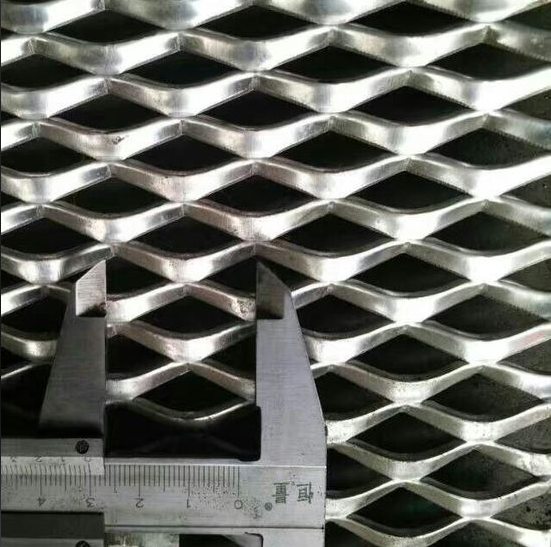 Diamond Pattern Expanded Metal Mesh for Industrial Architectural Applications