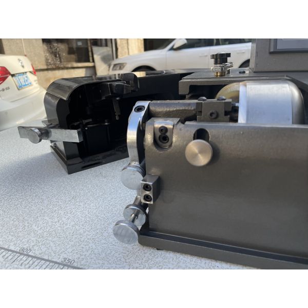 Precise Rubber Skiving Machine for Manufacturing Plant Leather/Artificial Leather/Thinner