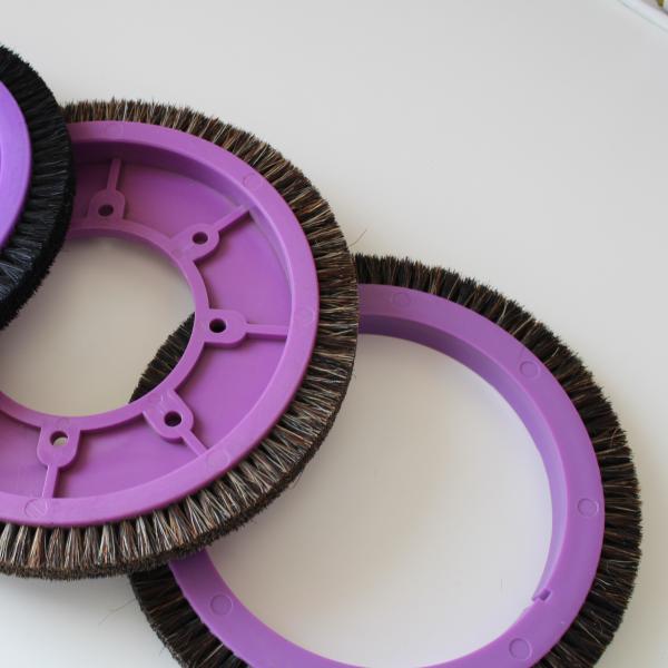 Peças da máquina de estentador Máquina de acabamento de estentex Roda de escova de 122 mm Dia Preto Cabelo de porco roxo Corpo de plástico