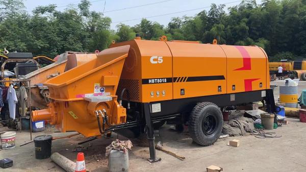 7260×2125×2685 Used Concrete Trailer Pump With Rexroth Kawasaki Oil Pump