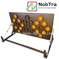 Ambar Verde Vermelho Ferro de Segurança Brilhante LED Arrow Board Para Solar / Bateria Mount Trailer