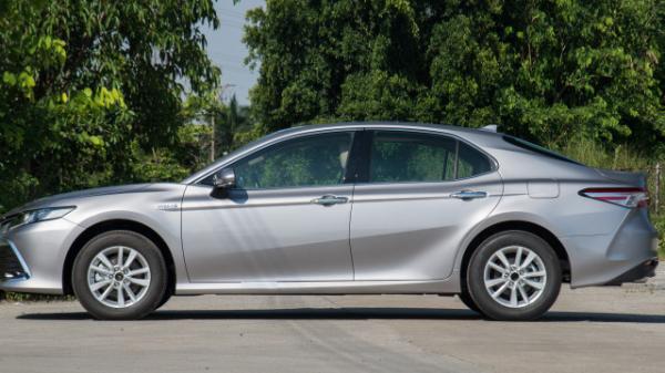 Carro usado chinês China da gasolina da edição de luxo 2.5G de Toyota Camry 2021Ⅵ