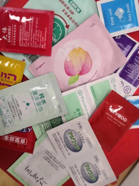 4 comprimentos de selagem laterais 125mm 100bags/Min Alcohol Pad Machine