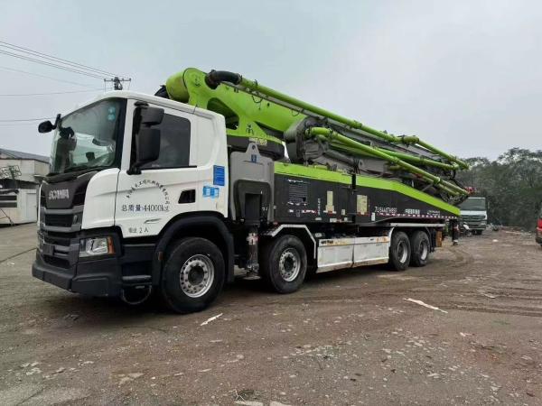 Zoomlion Large Scale Construction Concrete Truck Mounted 42MPa