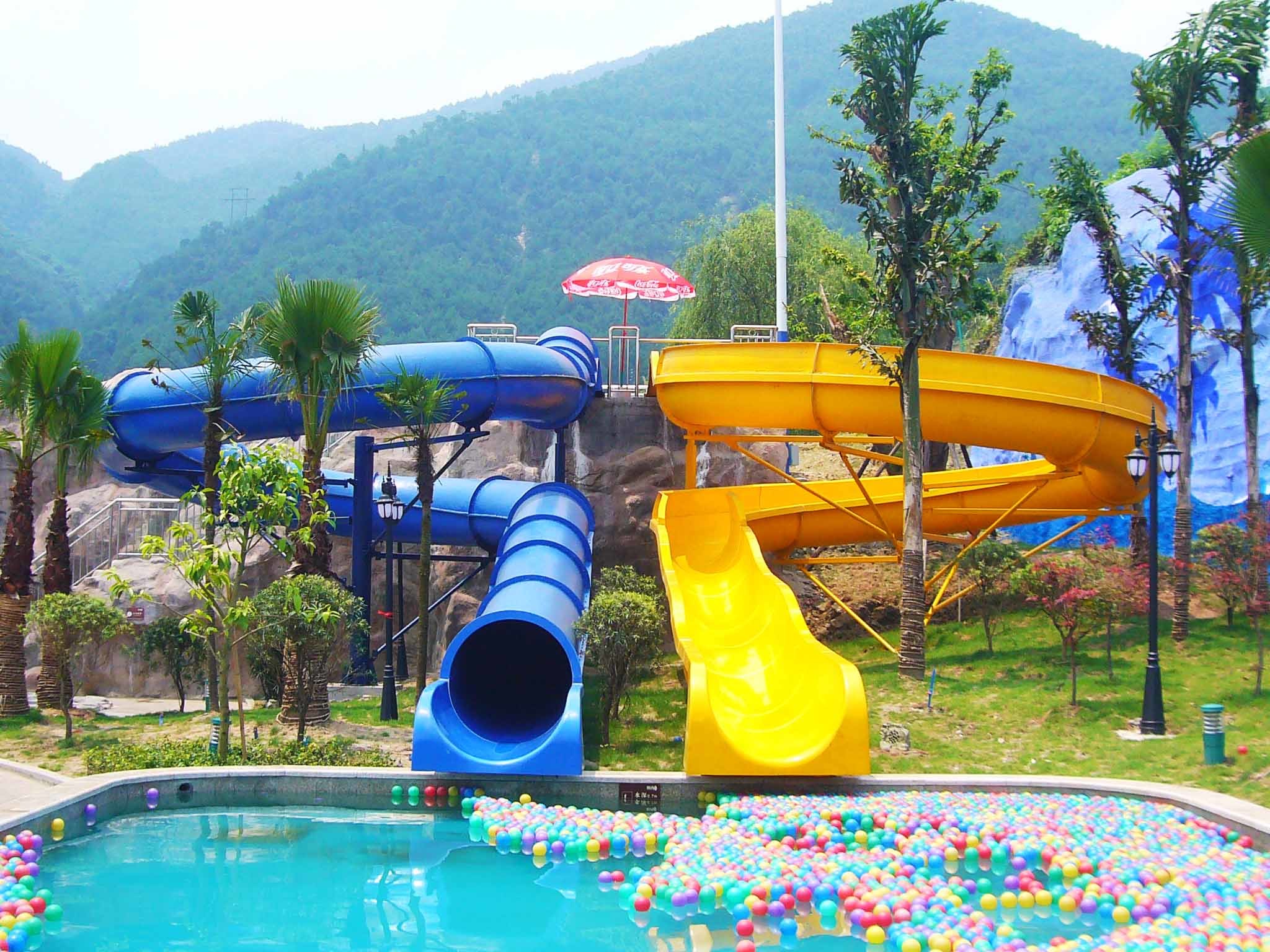 Customized Children Water Slides Amusement Park Games With Galvanized Steel