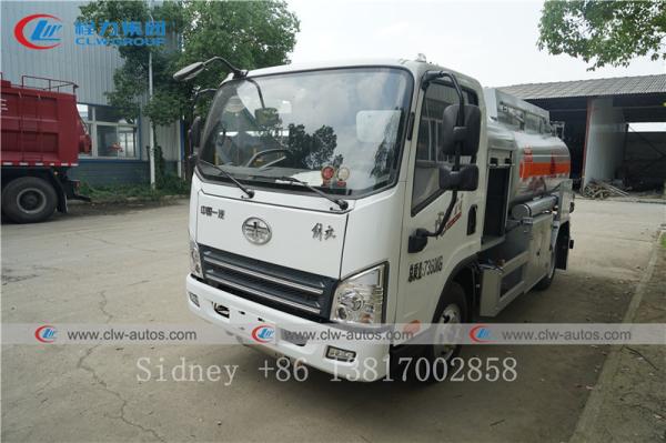 Caminhão do distribuidor do combustível do aço carbono de FAW 4X2 5m3 Q235