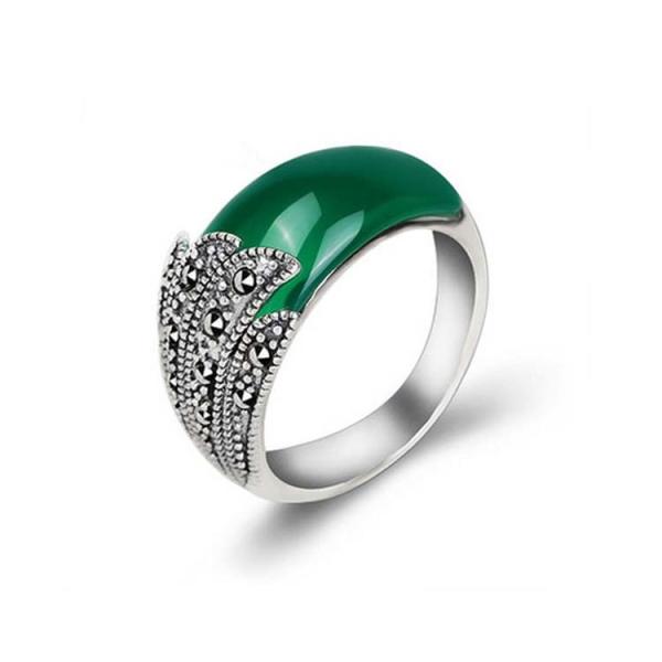 Thai Vintage Sterling Silver Green Agate  Band Ring with Marcasite (R111701)