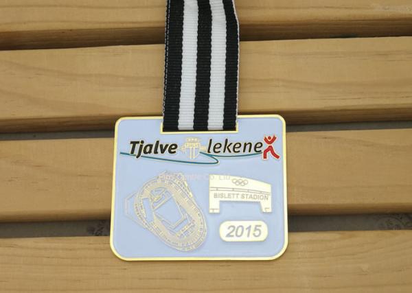 Promotional Military Ribbons And Medals With Brass Material ， Custom Stamping Half Marathon Medals