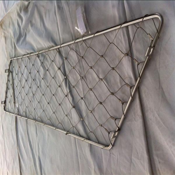 Custom-Manufactured Cable Mesh For Staircases and Balustrades