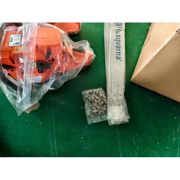 5.2Kw Hus 395xp 93.6cc 24-inch bar Gasoline Chainsaw Heavy Duty Professional Gas Powered Chainsaw for Logging and Tree Cutting