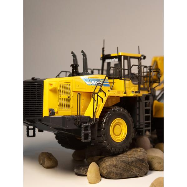 1/50 Komatsu WA600 Wheel Loader Alloy Diecast Model Construction Vehicle UH Series