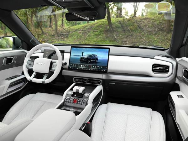 2025 BYD Leopard Ti 3 New Model Hot Selling Electric Vehicle SUV 72.96kWh Battery Capacity Fast Charging 501KM Range with Sunroof