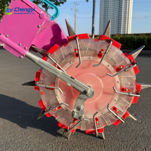 Farmland Heavy Duty Hand Push Seeder With Rust Resistant Coating 4Kg Seed Capacity