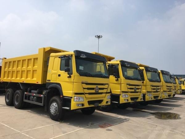 Customized White HOWO Dump Truck 6X4 Drive Wheel Diesel Fuel Rhd Hydraulic Type Truck