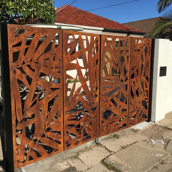 OEM Metal Garden Products Corten Steel Privacy Screen Backyard Decoration