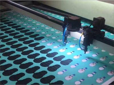 Two Heads Laser Cutting Machine Stuffed Plush Toys Teddy Bear Automatic Feeding