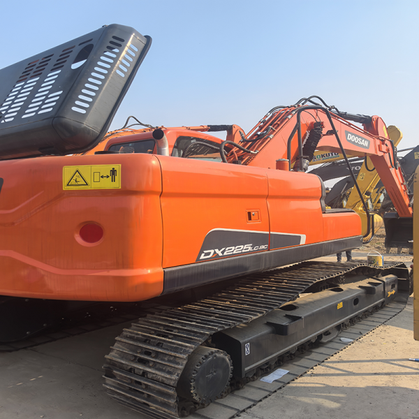 Wholesale Customized Second-hand Hydraulic Excavator Used Original Doosan Excavator Doosan DX225 DX225LC/LC-9C Used Excavator