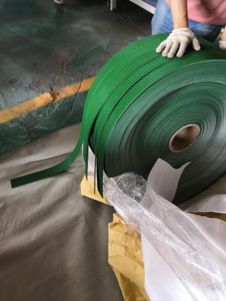 Tamaño personalizado de la cinta transportadora de PVC Material de transmisión Resistente al aceite / antistático / resistente al fuego Características