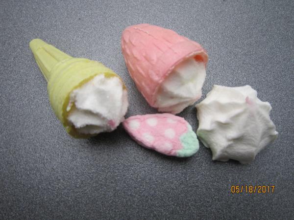 4 em 1 gelo Cream+Bun+Strawberry+cake do Marshmallow/deram forma ao marshmallow doce