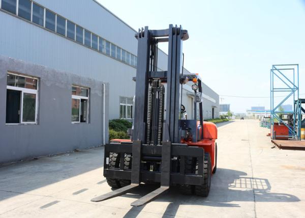 High Powered 3 - Stage Mast 6 Tons Diesel Engine Forklift Trucks For Warehouse