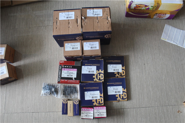 SPK10/10 VALVE PLATE (BEARIN) 03490 E200B/E240B  Excavator Hydraulic Pump Parts