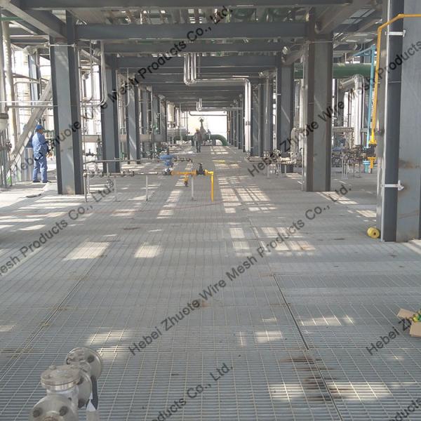 Projetando o mergulho quente galvanizou passos de aço inoxidável da tampa da drenagem da passagem da raspagem da barra de 0.3mm ou de escada de Paltform