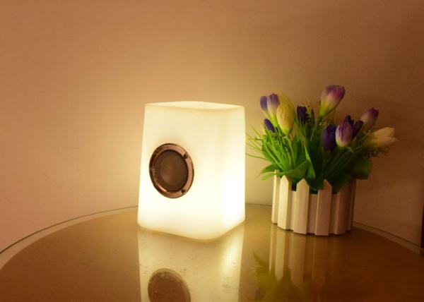 Luz sem fio do cubo do diodo emissor de luz/candeeiro de mesa musical do diodo emissor de luz com orador de Bluetooth